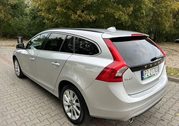 volvo v60 Volvo V60 cena 53900 przebieg: 163000, rok produkcji 2016 z Lipno